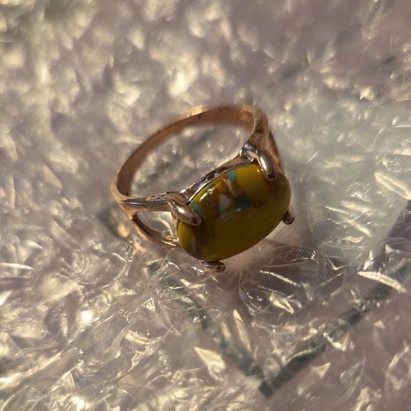 Chic Gold and Yellow Ring - Picture 1 of 1